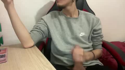 Snapshot of muupp69 chatting on December 29, 12:55 pm muupp69 online show from December 29, 12:55 pm