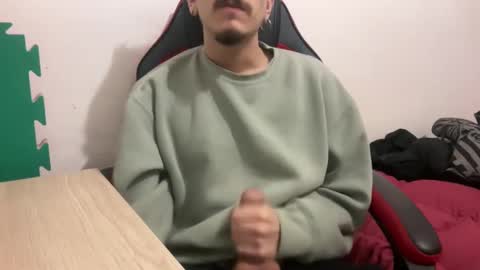 Snapshot of muupp69 chatting on December 31, 1:52 pm muupp69 online show from December 31, 1:52 pm