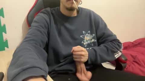 Snapshot of muupp69 chatting on January 3, 3:16 am muupp69 online show from January 3, 3:16 am