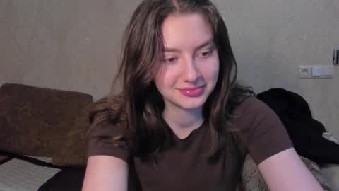 Snapshot of muuur_fam1 chatting on November 28, 8:44 pm HEY online show from November 28, 8:44 pm