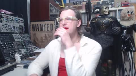 Muziknerd online show from December 21, 7:48 am