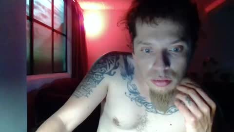 Snapshot of mxdnxss chatting on December 5, 2:42 am Maty online show from December 5, 2:42 am