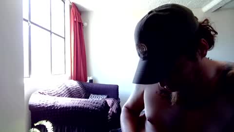 Snapshot of mxdnxss chatting on December 8, 5:44 pm Maty online show from December 8, 5:44 pm