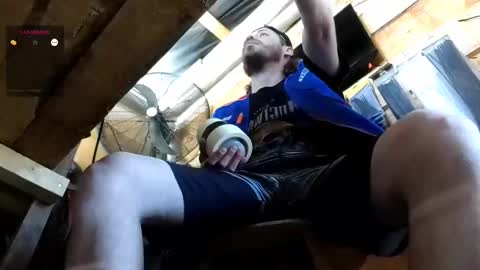 Snapshot of mxdnxss chatting on October 12, 4:17 pm Maty online show from October 12, 4:17 pm