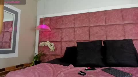Snapshot of mxli_divine_ chatting on April 20, 2:09 pm mxli_divine_ online show from April 20, 2:09 pm