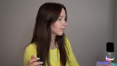 STELLA online show from March 28, 6:18 pm