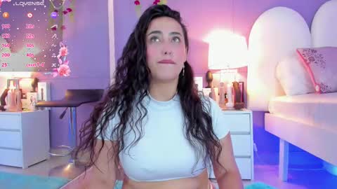 Snapshot of my_aleja_ chatting on October 21, 1:23 pm my_aleja_ online show from October 21, 1:23 pm