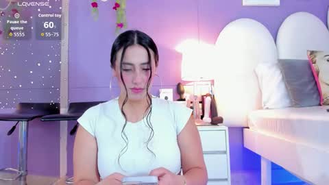 Snapshot of my_aleja_ chatting on November 8, 1:22 pm my_aleja_ online show from November 8, 1:22 pm