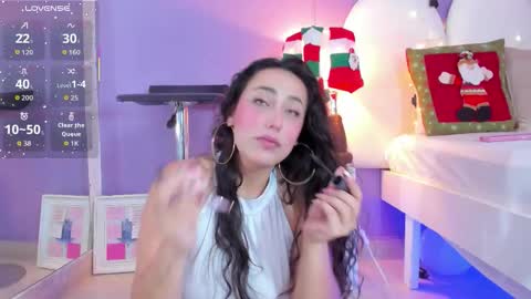 Snapshot of my_aleja_ chatting on December 3, 1:20 pm my_aleja_ online show from December 3, 1:20 pm