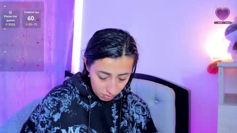 my_aleja_ online show from April 18, 11:47 am