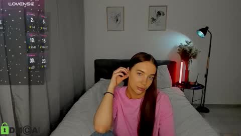 katie online show from December 3, 10:51 pm