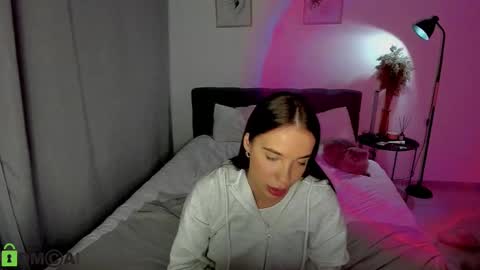 katie online show from December 16, 6:43 am