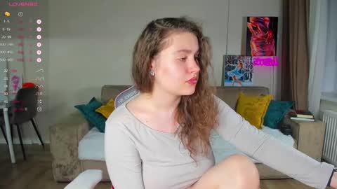 Snapshot of my_emmy chatting on March 1, 2:34 pm Emmy online show from March 1, 2:34 pm