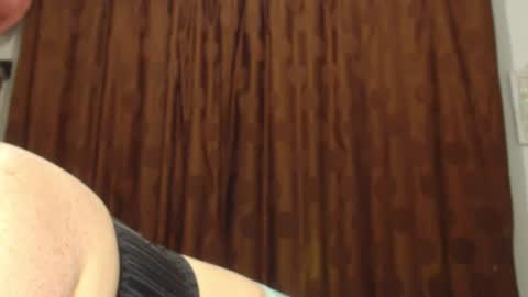     sara      i know you love me xoxox     online show from November 11, 8:03 am