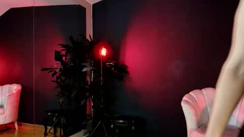 Maite online show from March 5, 1:40 pm