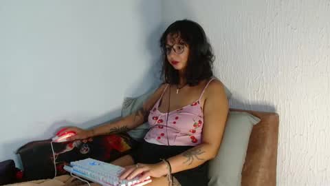 myamillor online show from March 4, 8:26 pm