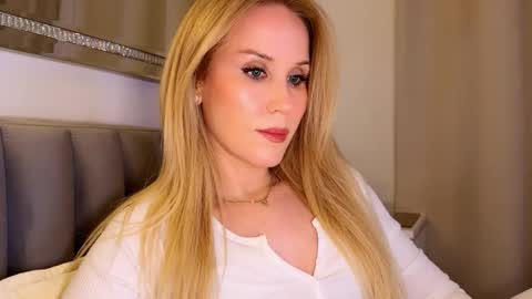 Mya-be Yours P online show from September 13, 7:35 pm