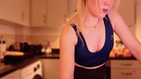 Mya-be Yours P online show from October 15, 7:03 pm