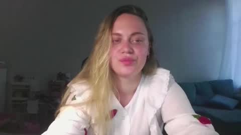 Snapshot of myaualice chatting on June 6, 6:56 pm myaualice online show from June 6, 6:56 pm