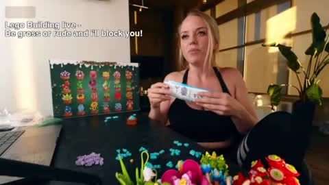 Snapshot of mycookiejar chatting on December 19, 12:28 am MyCookieJar online show from December 19, 12:28 am