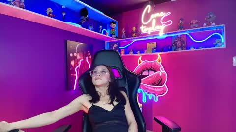 Milly Cute online show from March 11, 5:02 am