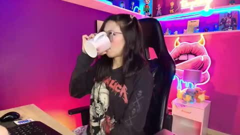 Milly Cute online show from March 18, 4:59 am