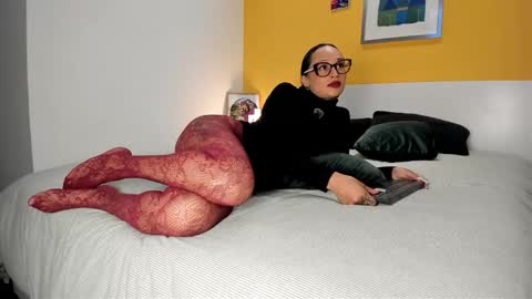 Lola online show from March 25, 8:48 pm