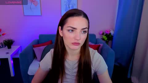 Ella online show from September 28, 1:38 pm