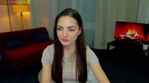 Ella online show from October 7, 8:17 pm