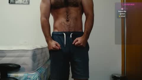 Snapshot of myhairymacho chatting on November 7, 10:54 pm Juan OF myhairymacho online show from November 7, 10:54 pm