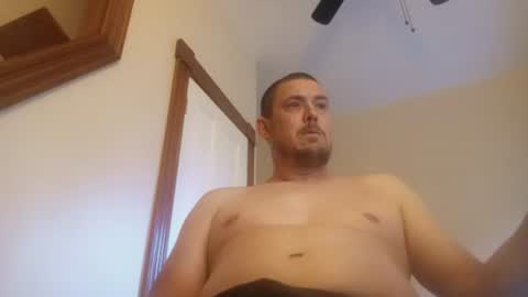 Snapshot of myjohnson5 chatting on June 20, 10:18 am Nope online show from June 20, 10:18 am