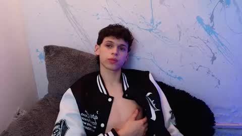 Mykel   online show from October 22, 3:07 am