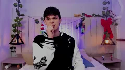 Mykel   online show from December 19, 10:06 pm