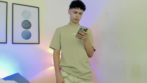 Mykel   online show from April 12, 4:06 am