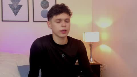 Mykel   online show from April 16, 3:40 am