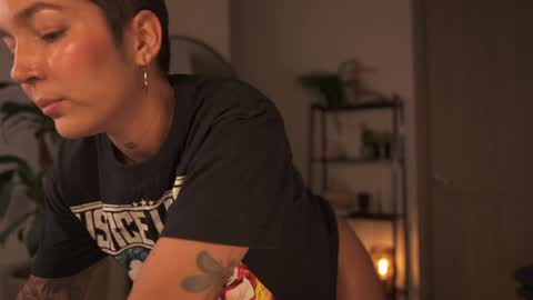 jacke BUNNY online show from April 6, 11:49 pm