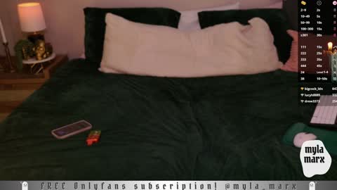 Snapshot of myla_marx chatting on January 18, 10:17 am Myla Marx online show from January 18, 10:17 am