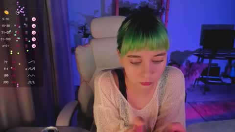 MylaFlores online show from December 16, 12:26 am