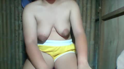 Snapshot of mylove_2004 chatting on March 19, 3:16 pm mylove_2004 online show from March 19, 3:16 pm