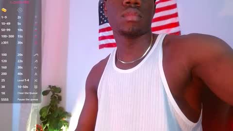 Snapshot of mylowallacee chatting on November 17, 1:11 am Mylo Wallace online show from November 17, 1:11 am