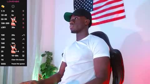 Snapshot of mylowallacee chatting on November 19, 2:22 am Mylo Wallace online show from November 19, 2:22 am