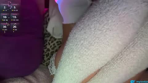 Snapshot of myluvekai chatting on December 4, 5:43 pm myluvekai online show from December 4, 5:43 pm