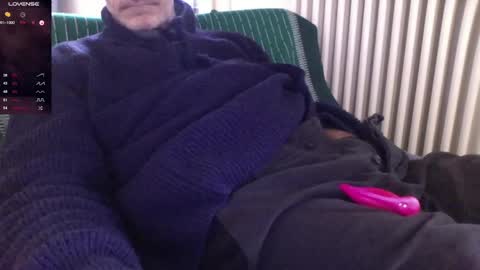 Bi sexy guy lovense hush is on private is open or password show tip if you like. online show from January 2, 11:52 am