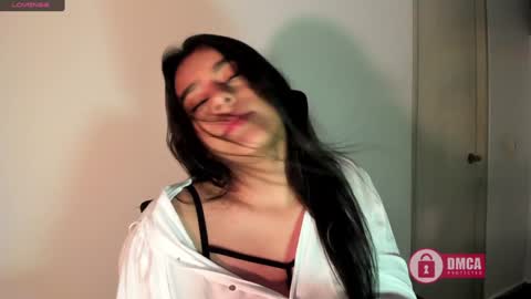 Snapshot of mypretty_isabella chatting on December 28, 11:26 pm Bella online show from December 28, 11:26 pm