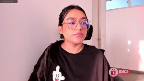 Snapshot of mypretty_isabella chatting on January 21, 10:08 pm Bella online show from January 21, 10:08 pm