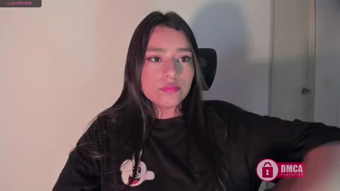 Snapshot of mypretty_isabella chatting on February 18, 5:53 am Bella online show from February 18, 5:53 am