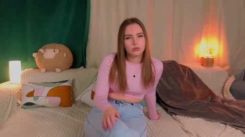 myrahenley online show from April 10, 12:32 pm