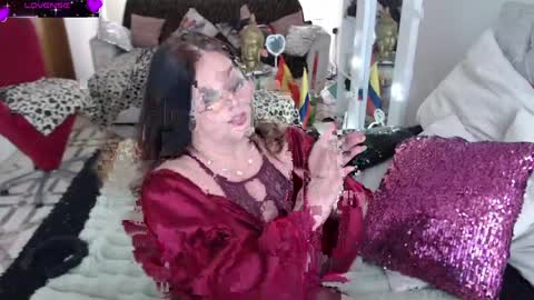 Myrna Sessions online show from April 6, 5:36 pm