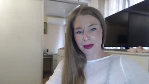 Snapshot of myst_velvet chatting on July 4, 2:23 pm myst_velvet online show from July 4, 2:23 pm