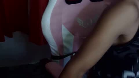 Snapshot of mysterious_man15 chatting on January 6, 10:35 am mysterious_man15 online show from January 6, 10:35 am